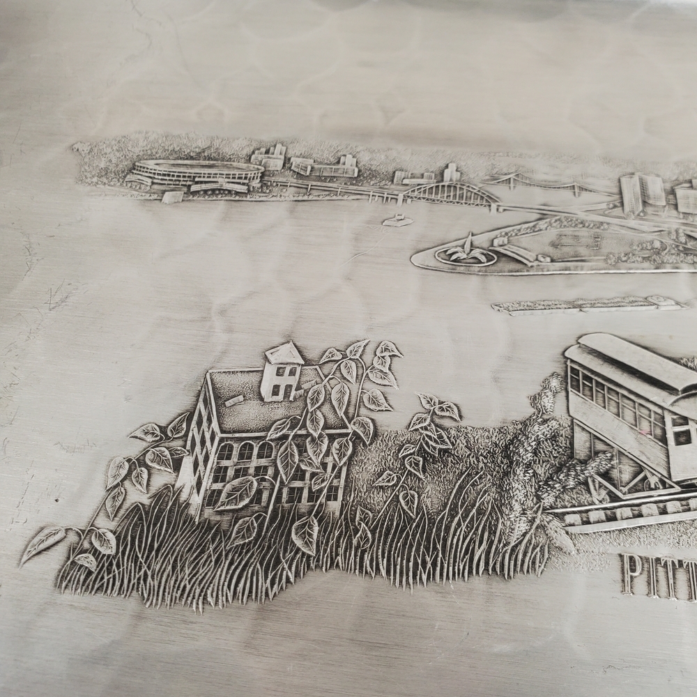 Vntg Hand-Wrought Hammered Aluminum Serving Tray - Pittsburgh Cityscape Etching - Picture 5 of 12